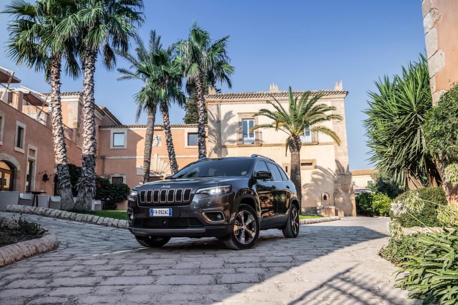  Jeep Cherokee Limited (KL) 2018 года  (WW) (фото 6 из 48)